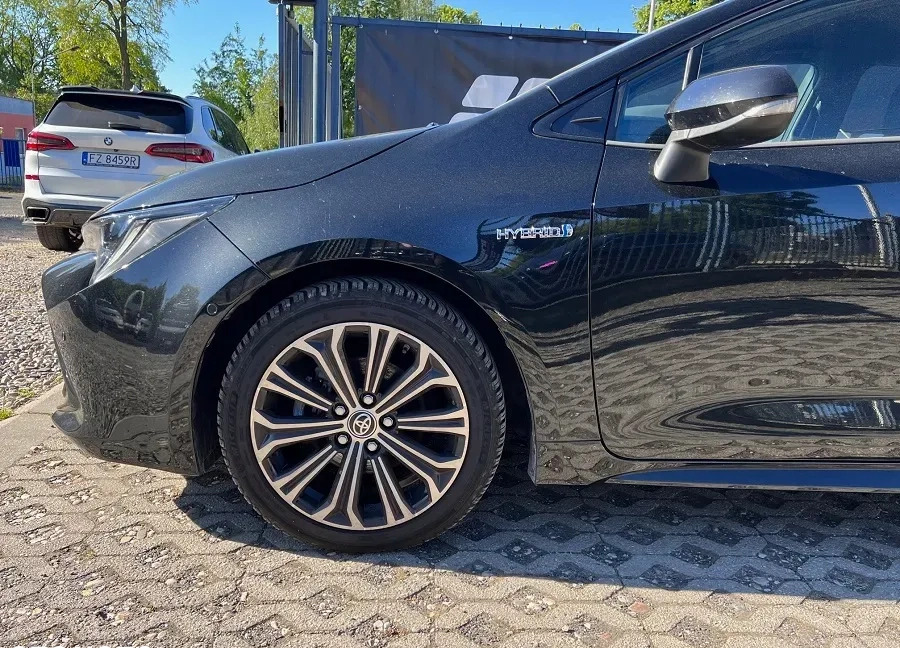 Toyota Corolla cena 87900 przebieg: 63000, rok produkcji 2020 z Góra małe 742
